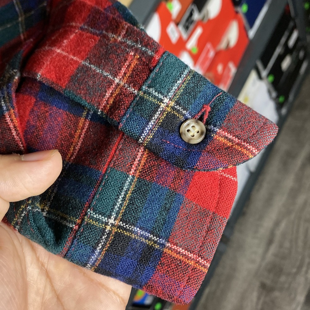 Pendleton Men's Medium Wool Red Plaid Longsleeve Button Down Shirt - Picture 6 of 9